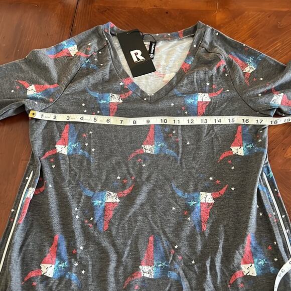 PrinStory Gray Patriotic Print Long Sleeve Knit Top NWT - Picture 10 of 11